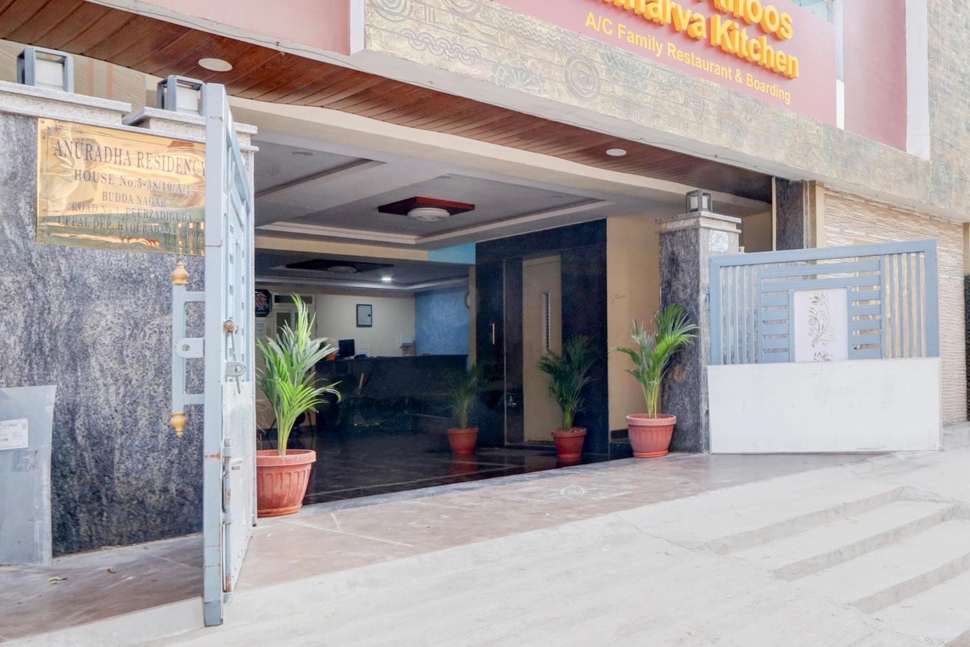 Hotel O Anoos Minarva Hyderabad Esterno foto